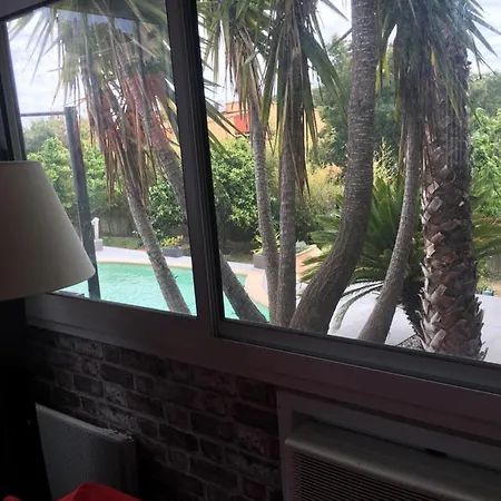 Atelierchic Bed & Breakfast Le Lavandou